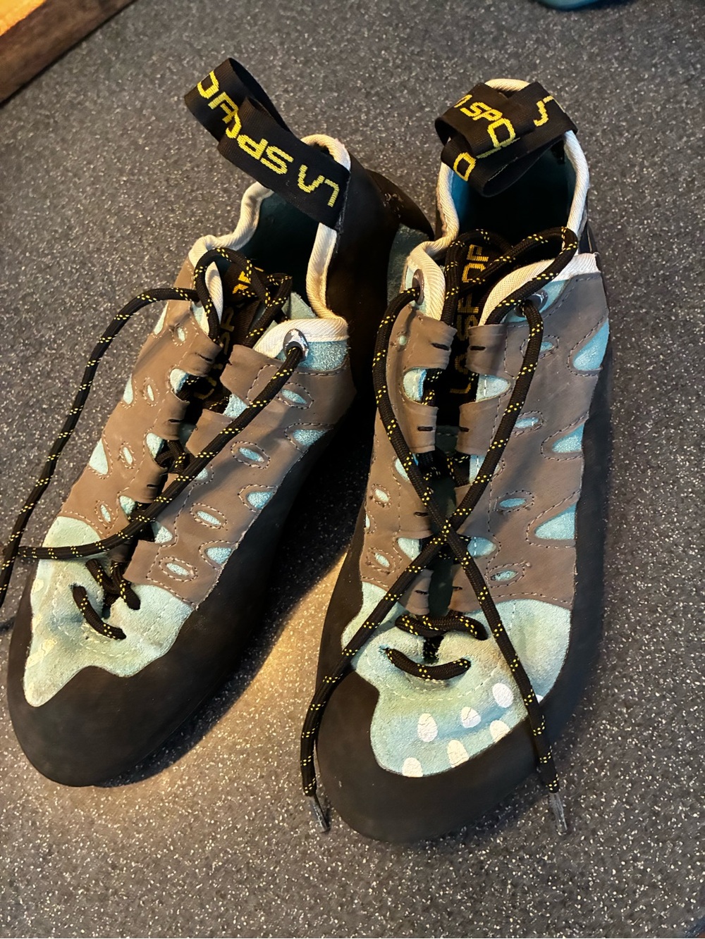 La Sportiva Lace-Up Climbing Shoes in Mint and Gray with Black Soles - Picture 2 of 7